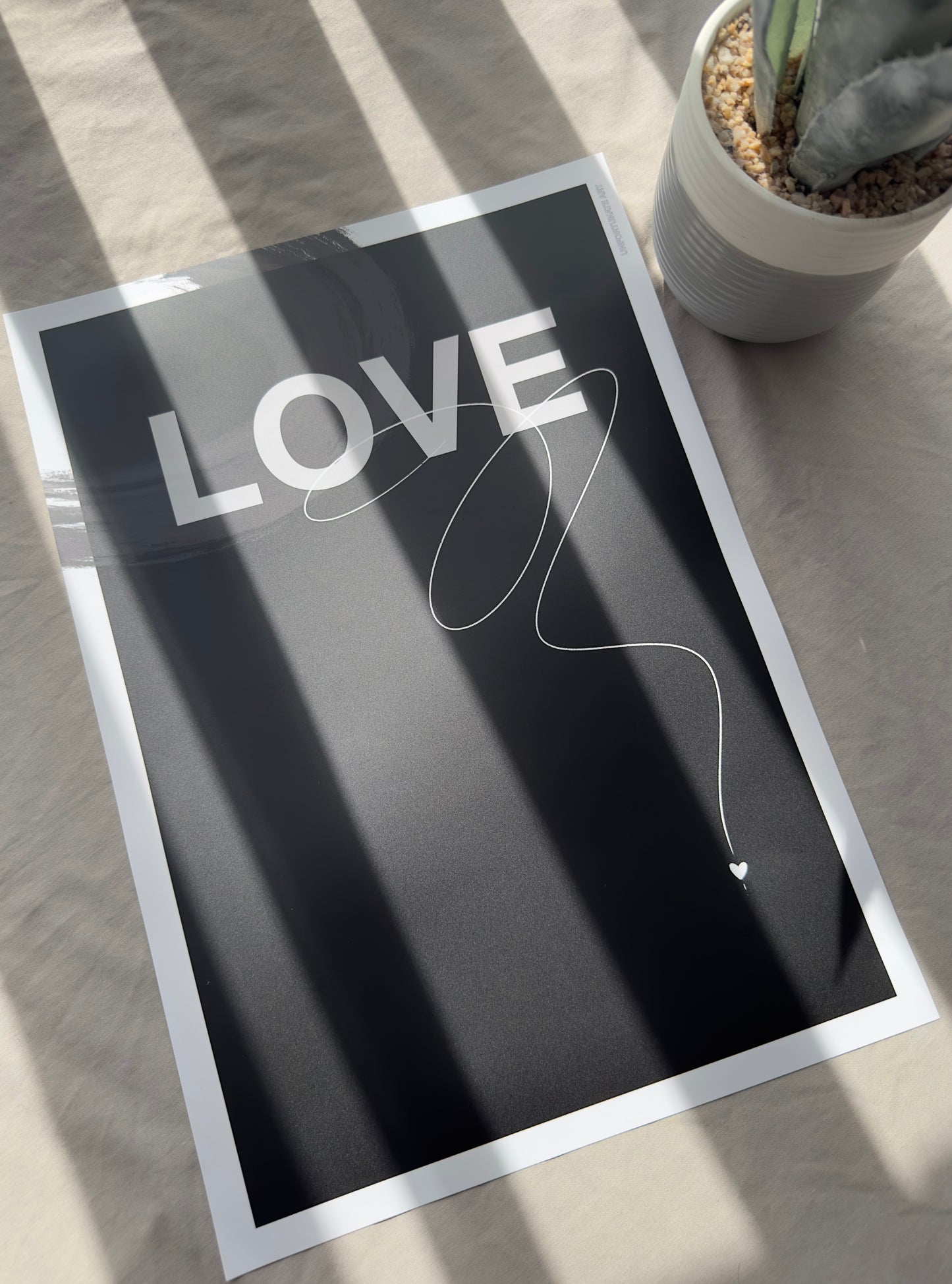 LOVE Print - Black Edition.